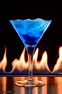 Cocktail glass with blue liqueurire