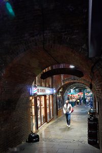 Dark alley leading to Borough Market