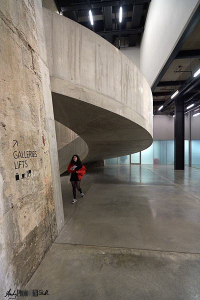 Extreme shapes of the museum space